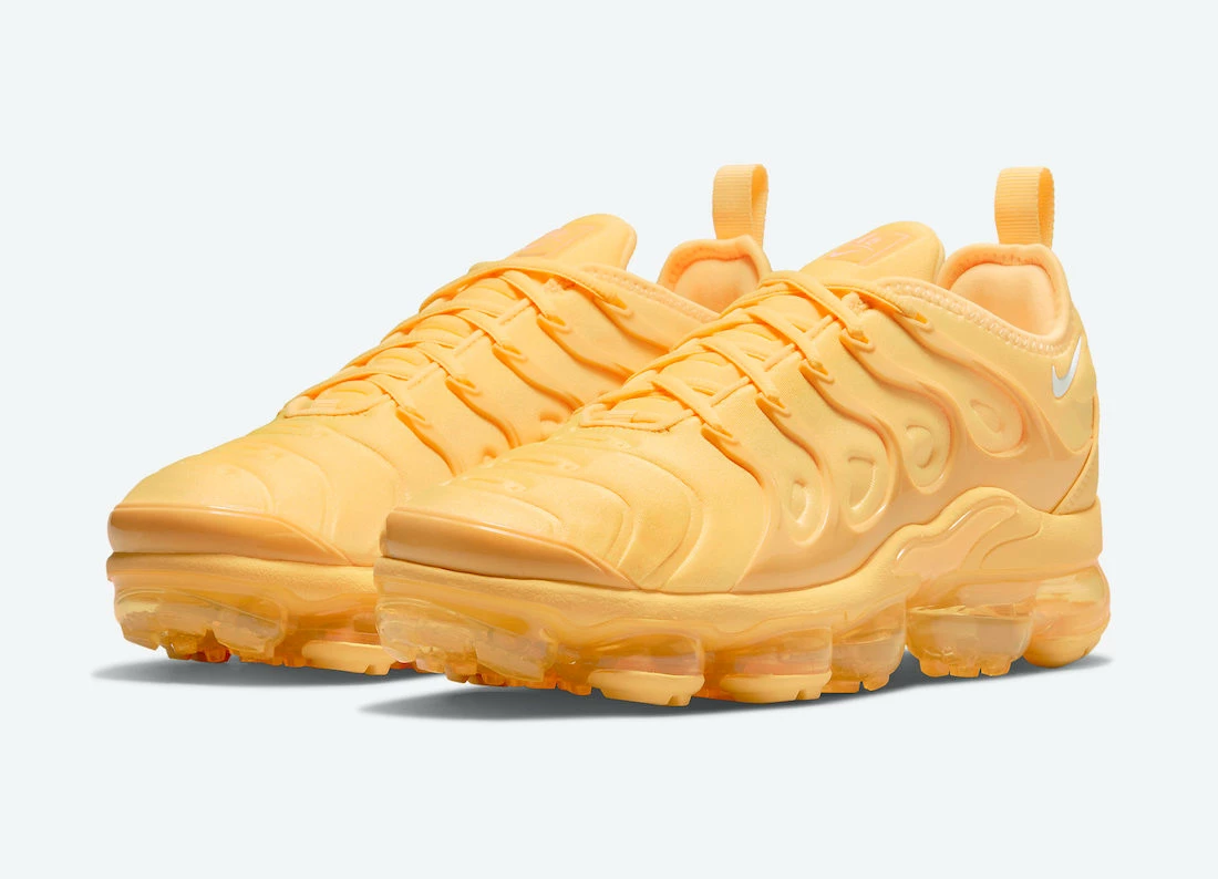 Nike Air VaporMax Plus Pastel Yellow White Running Shoes DJ5993-800
